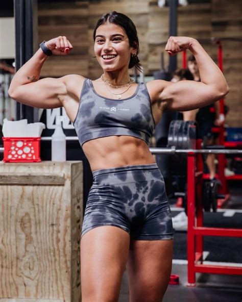 where is sara saffari from|Sara Saffari: Fitness Influencer, Age, Bio and Net。